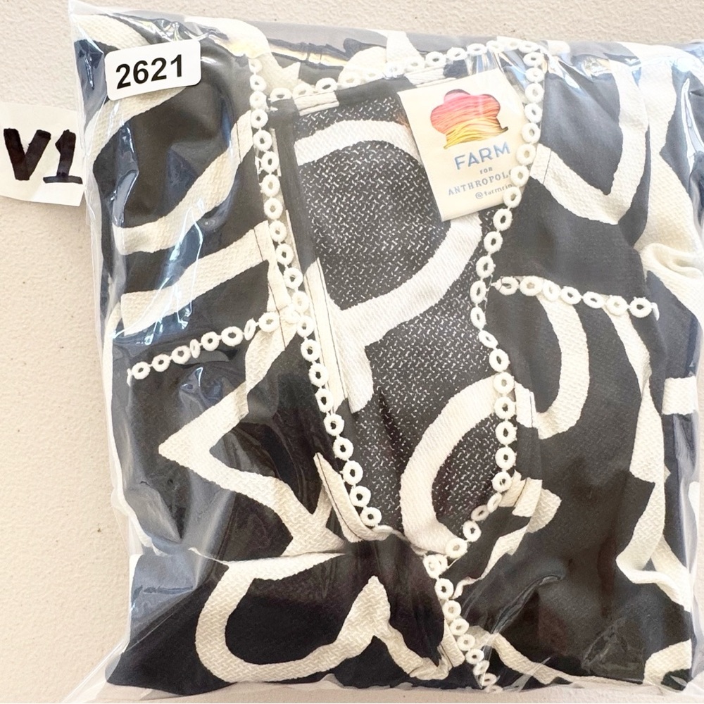 Black & White Graphic Wrap Jumpsuit - Picture 12 of 12